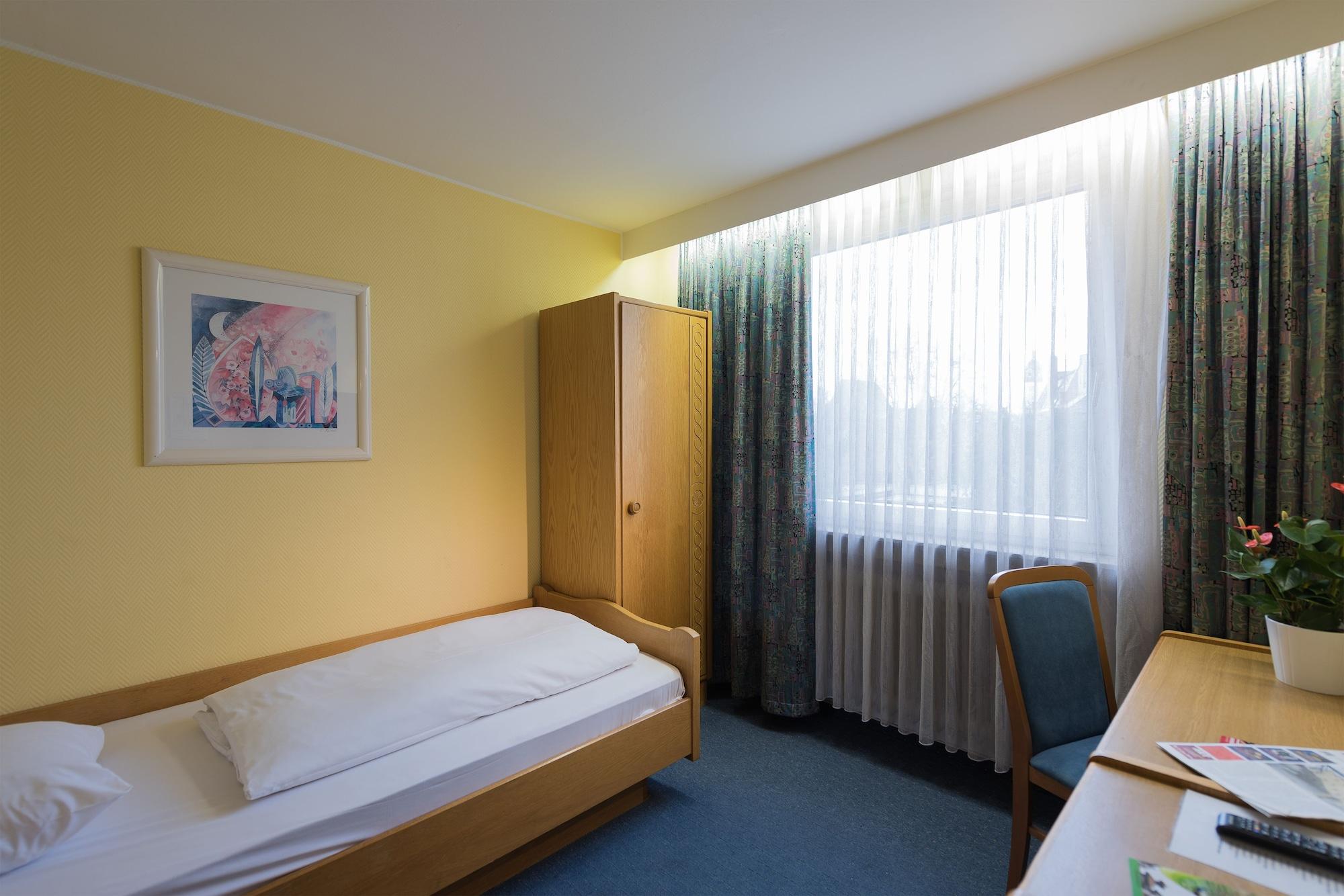 ทริป อินน์ ทากุงส์โฮเทล ฮอคชเตอร์โฮฟ แฟรงค์เฟิร์ต Frankfurt am Main ภายนอก รูปภาพ